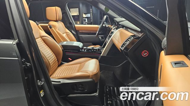 Land Rover Discovery 5 3.0 TD6 HSE Luxury 2017 — фото 10