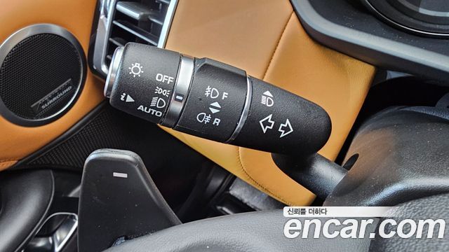 Land Rover Discovery 5 3.0 TD6 HSE Luxury 2017 — фото 17