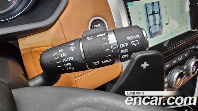 Land Rover Discovery 5 3.0 TD6 HSE Luxury 2017 — фото 18