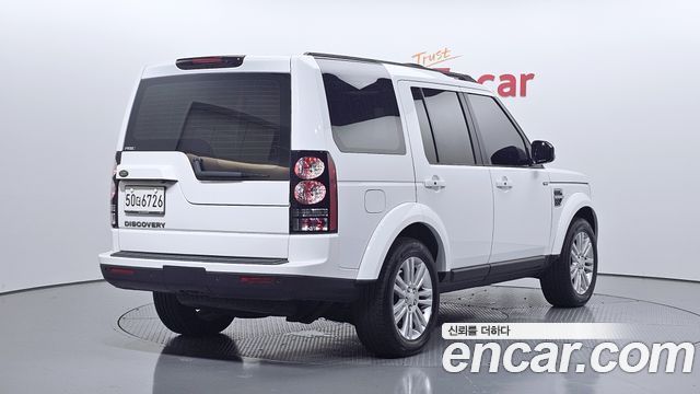 Land Rover Discovery 4 3.0 SDV6 HSE 2015 — фото 2