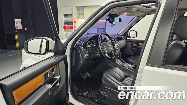 Land Rover Discovery 4 3.0 SDV6 HSE 2015 — фото 11