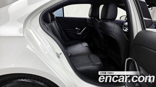 Mercedes-Benz A-Class (W177) A220 Sedan 2020 — фото 16