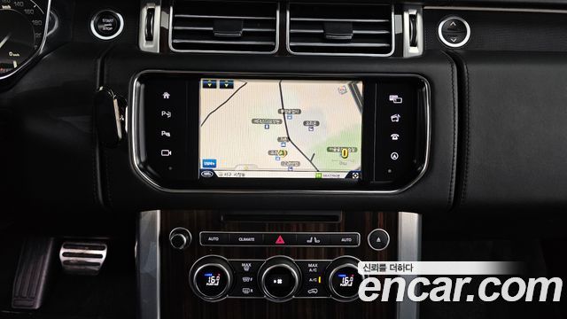 Land Rover Range Rover (IV) 4.4 SDV8 AB LWB DIESEL 2016 — фото 12