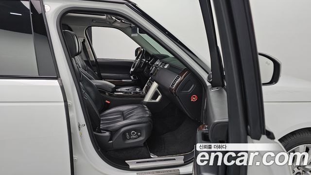 Land Rover Range Rover (IV) 4.4 SDV8 AB LWB DIESEL 2016 — фото 16