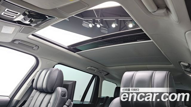 Land Rover Range Rover (IV) 4.4 SDV8 AB LWB DIESEL 2016 — фото 19