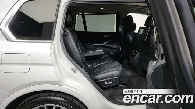 BMW X7 (G07) xDrive 40i Design Pure Excellence 7-Seater 2021 — фото 12