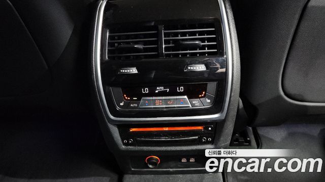 BMW X7 (G07) xDrive 40i Design Pure Excellence 7-Seater 2021 — фото 18
