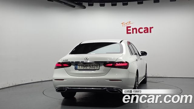 Mercedes-Benz E-Class (W213) E250 Avantgarde 2021 — фото 4