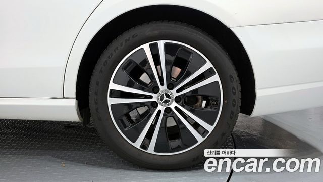 Mercedes-Benz E-Class (W213) E250 Avantgarde 2021 — фото 5