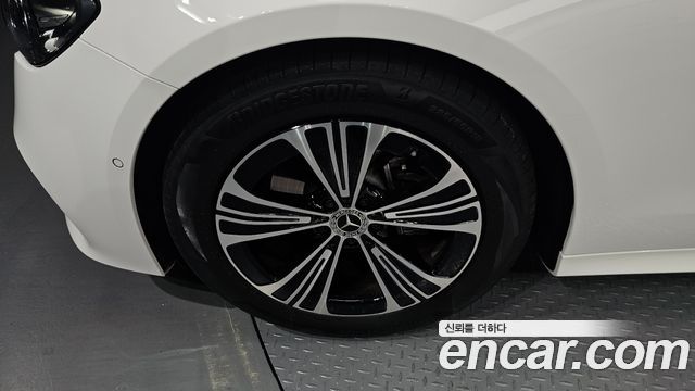 Mercedes-Benz E-Class (W214) E200 Avantgarde 2025 — фото 5