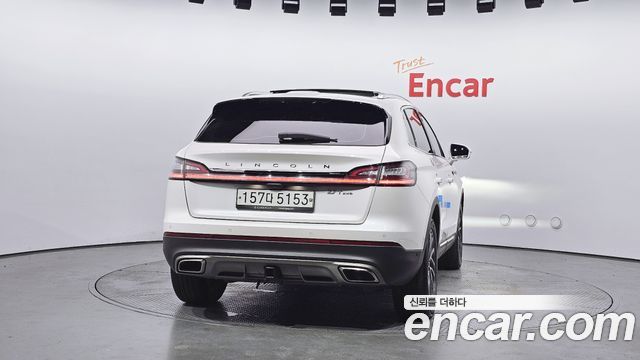 Lincoln Nautilus (I) 2.7 Reserve AWD 2019 — фото 4