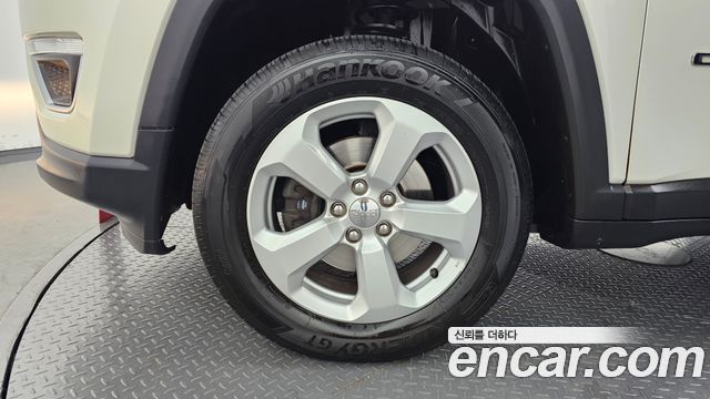 Jeep Compass (II) 2.4 Limitied AWD 2018 — фото 5