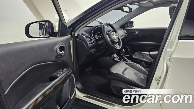 Jeep Compass (II) 2.4 Limitied AWD 2018 — фото 11