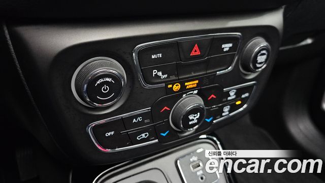 Jeep Compass (II) 2.4 Limitied AWD 2018 — фото 16