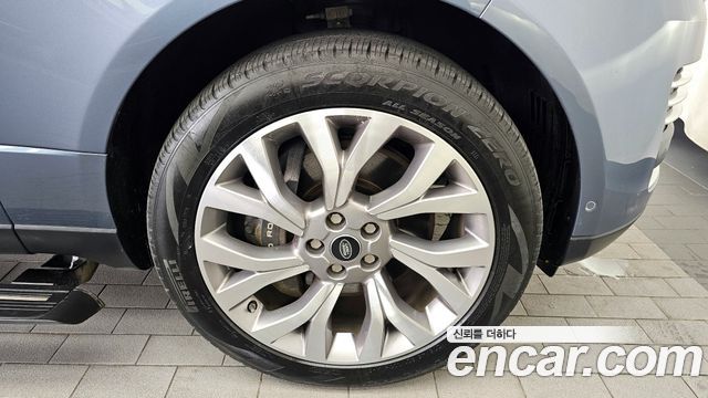 Land Rover Range Rover (IV) 4.4 SDV8 AB DIESEL 2018 — фото 5