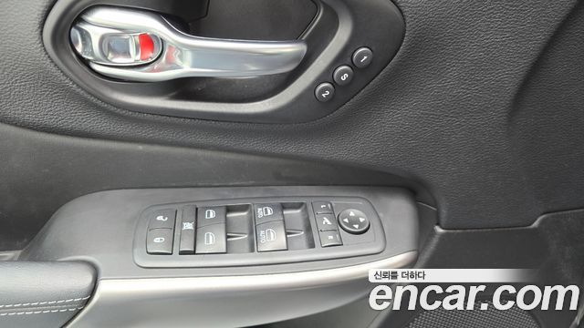 Jeep Cherokee (KL) 2.4 Limited AWD 2021 — фото 14