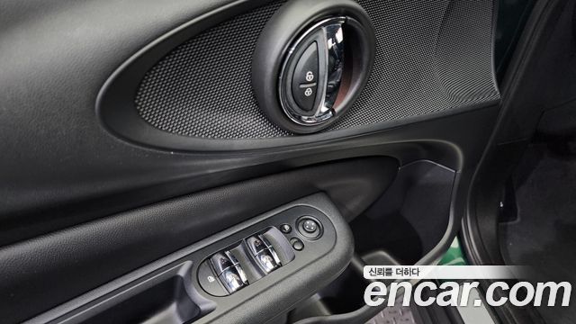 MINI Cooper D Clubman Standard 2nd 2019 — фото 13
