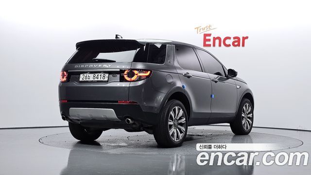 Land Rover Discovery Sport 2.0 TD4 HSE Luxury 2017 — фото 2
