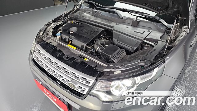 Land Rover Discovery Sport 2.0 TD4 HSE Luxury 2017 — фото 6