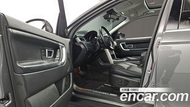 Land Rover Discovery Sport 2.0 TD4 HSE Luxury 2017 — фото 10
