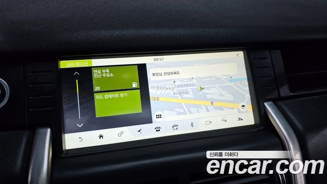 Land Rover Discovery Sport 2.0 TD4 HSE Luxury 2017 — фото 14
