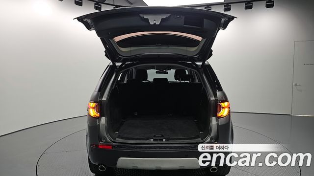 Land Rover Discovery Sport 2.0 TD4 HSE Luxury 2017 — фото 20