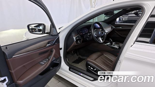 BMW 5 Series (G30) 520i M Sport 2020 — фото 10