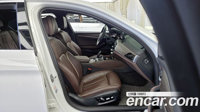 BMW 5 Series (G30) 520i M Sport 2020 — фото 11