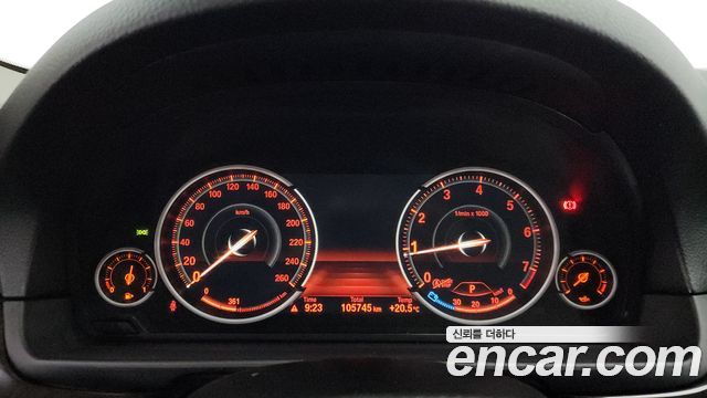 BMW 5 Series (F10) 528i xDrive 2013 — фото 8