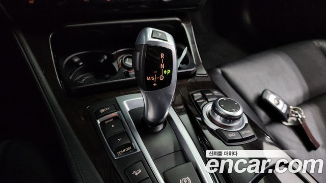 BMW 5 Series (F10) 528i xDrive 2013 — фото 9