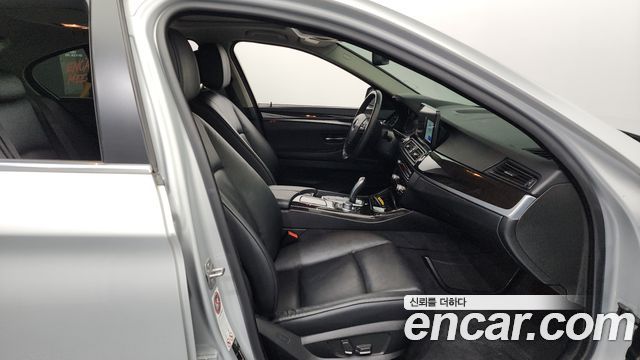 BMW 5 Series (F10) 528i xDrive 2013 — фото 11