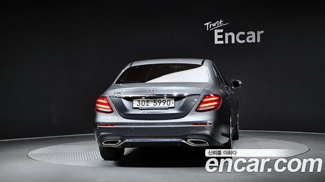 Mercedes-Benz E-Class (W213) E300 AMG Line 2019 — фото 4