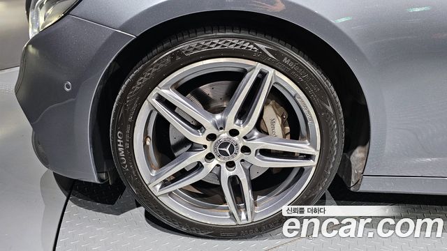 Mercedes-Benz E-Class (W213) E300 AMG Line 2019 — фото 5