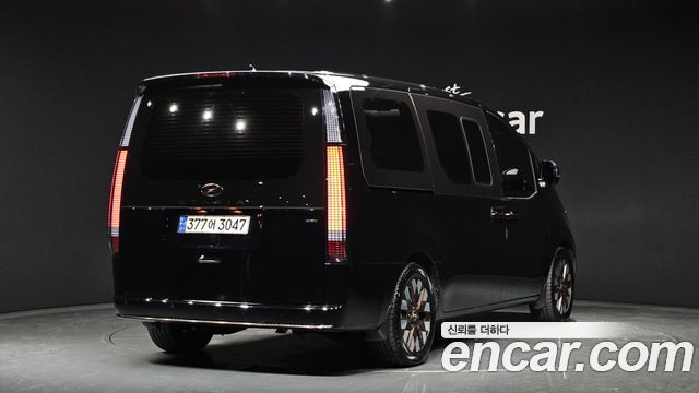 Hyundai Staria 4WD Lounge 9-Seater Inspiration 2023 — фото 2