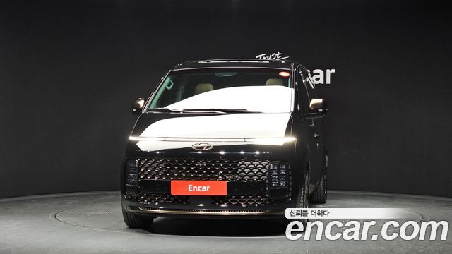 Hyundai Staria 4WD Lounge 9-Seater Inspiration 2023 — фото 3