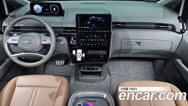 Hyundai Staria 4WD Lounge 9-Seater Inspiration 2023 — фото 7