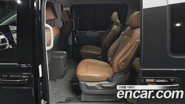 Hyundai Staria 4WD Lounge 9-Seater Inspiration 2023 — фото 12