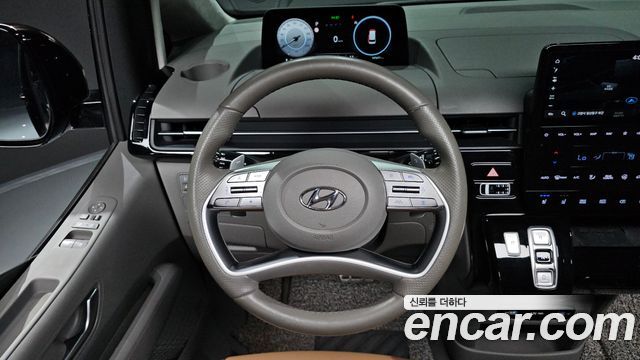 Hyundai Staria 4WD Lounge 9-Seater Inspiration 2023 — фото 13