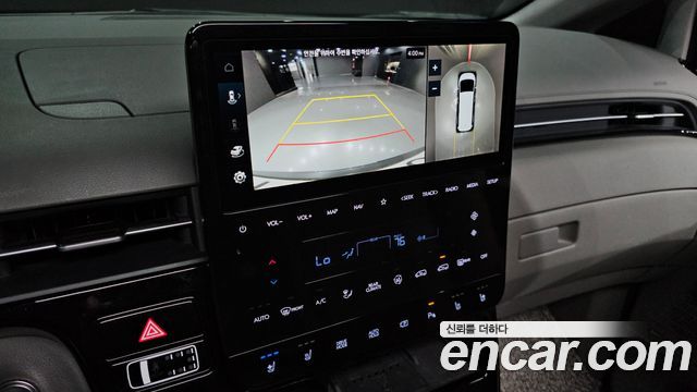 Hyundai Staria 4WD Lounge 9-Seater Inspiration 2023 — фото 15