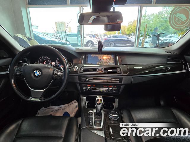 BMW 5 Series (F10) 528i xDrive Luxury 2015 — фото 10
