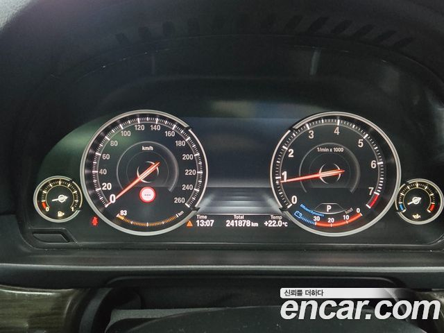 BMW 5 Series (F10) 528i xDrive Luxury 2015 — фото 16