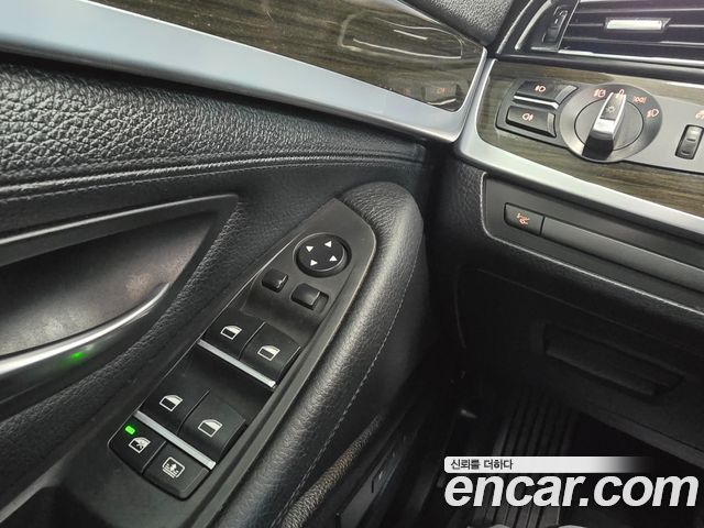 BMW 5 Series (F10) 528i xDrive Luxury 2015 — фото 20