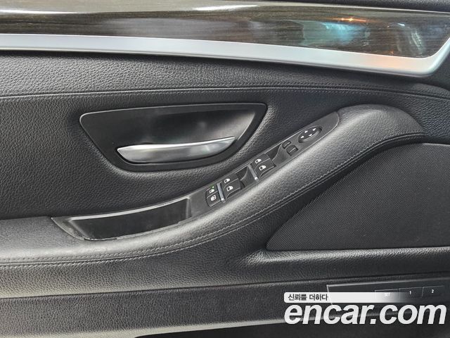 BMW 5 Series (F10) 528i xDrive Luxury 2015 — фото 21