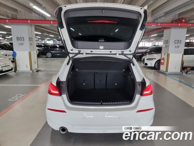 BMW 1 Series (F40) 118d Joy 2021 — фото 10