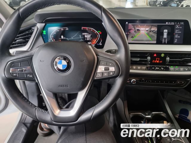 BMW 1 Series (F40) 118d Joy 2021 — фото 19