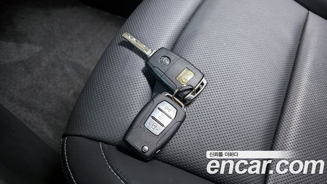 KG Mobility (SsangYong) Torres Gasoline 1.5 2WD T5 2023 — фото 19