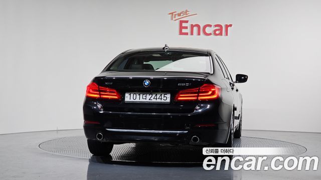 BMW 5 Series (G30) 530i xDrive Luxury Plus 2019 — фото 4