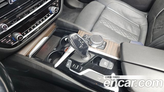 BMW 5 Series (G30) 530i xDrive Luxury Plus 2019 — фото 9