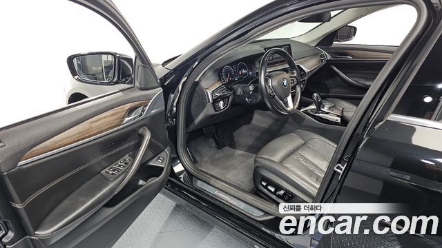 BMW 5 Series (G30) 530i xDrive Luxury Plus 2019 — фото 10