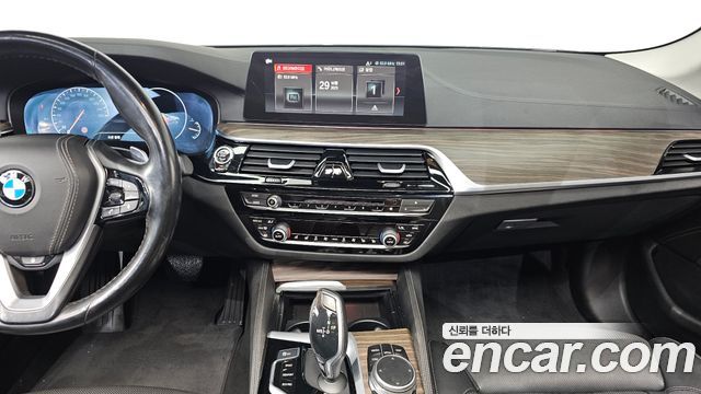 BMW 5 Series (G30) 530i xDrive Luxury Plus 2019 — фото 14